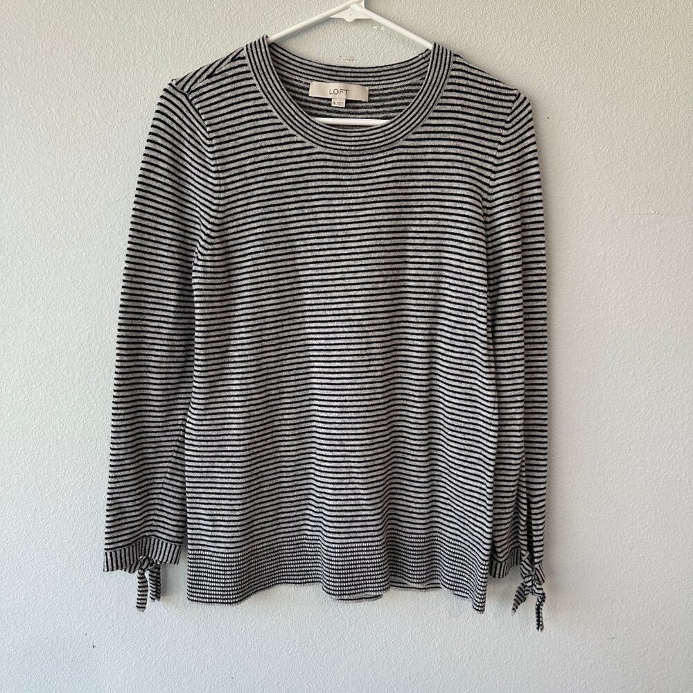 Loft Black and White Lightweight Sweater Medium